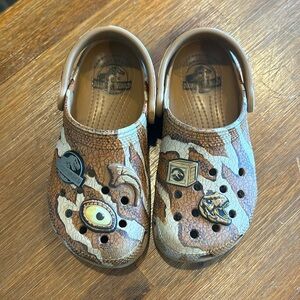 Jurassic World Crocs